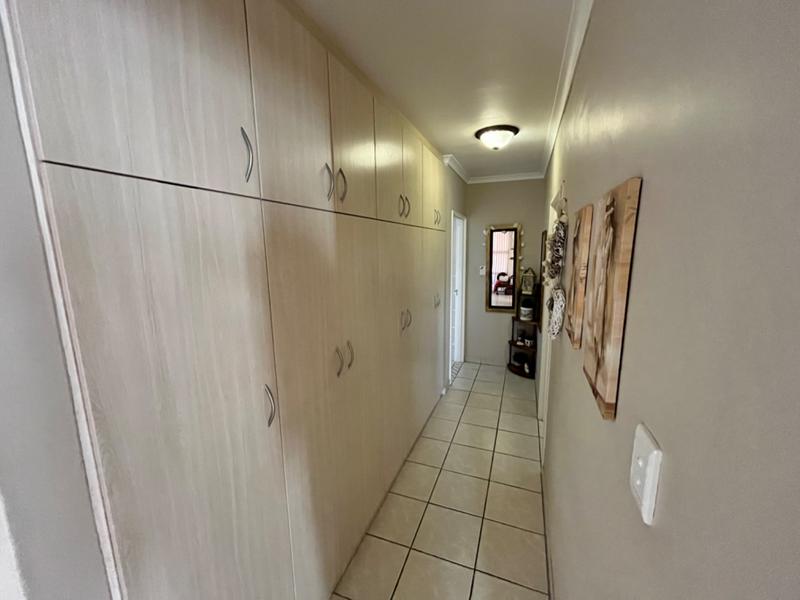 4 Bedroom Property for Sale in Dwarskersbos Western Cape